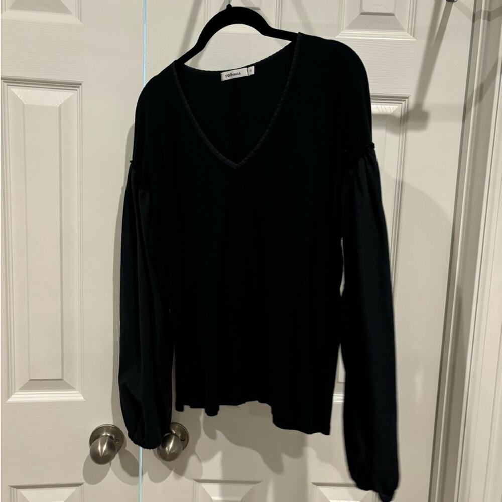 Red haute long sleeve black shirt